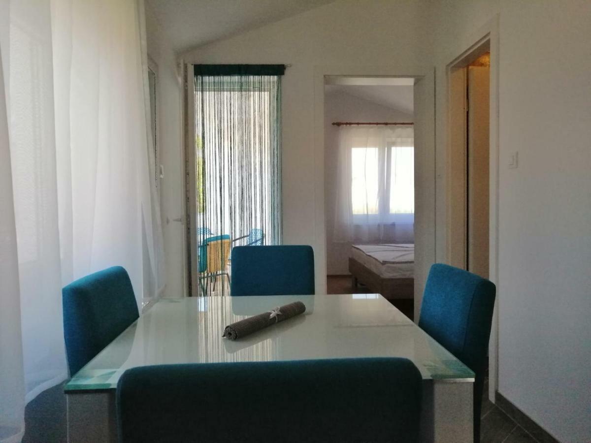 Apartments Ruzmarin 沃希 外观 照片