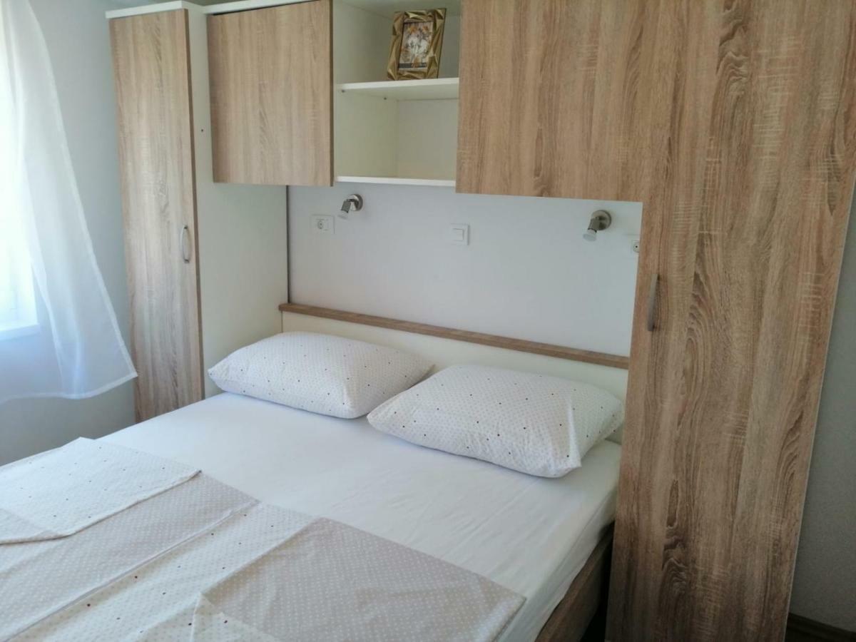 Apartments Ruzmarin 沃希 外观 照片