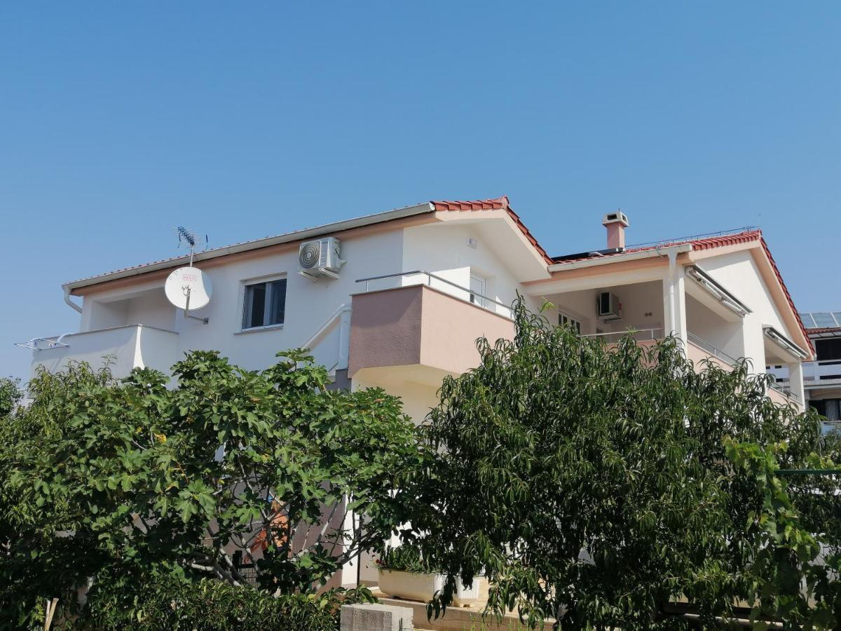 Apartments Ruzmarin 沃希 外观 照片